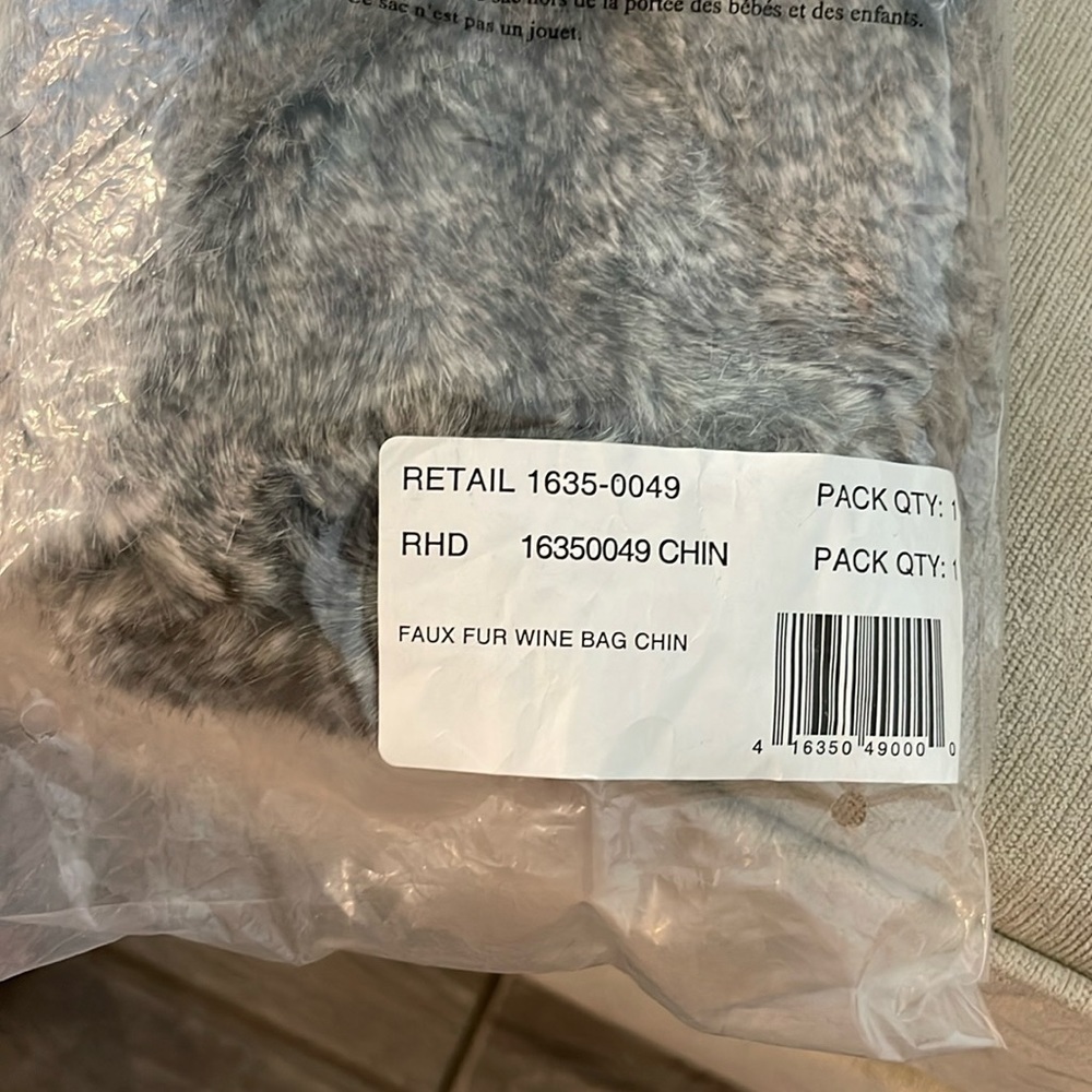 Pottery Barn faux fur wine bag brand new and unused in Chinchilla